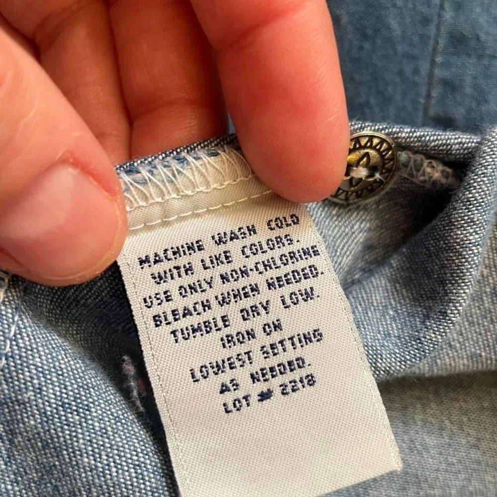 Vintage denim embroidered flag shirt size M by Cabin Creek